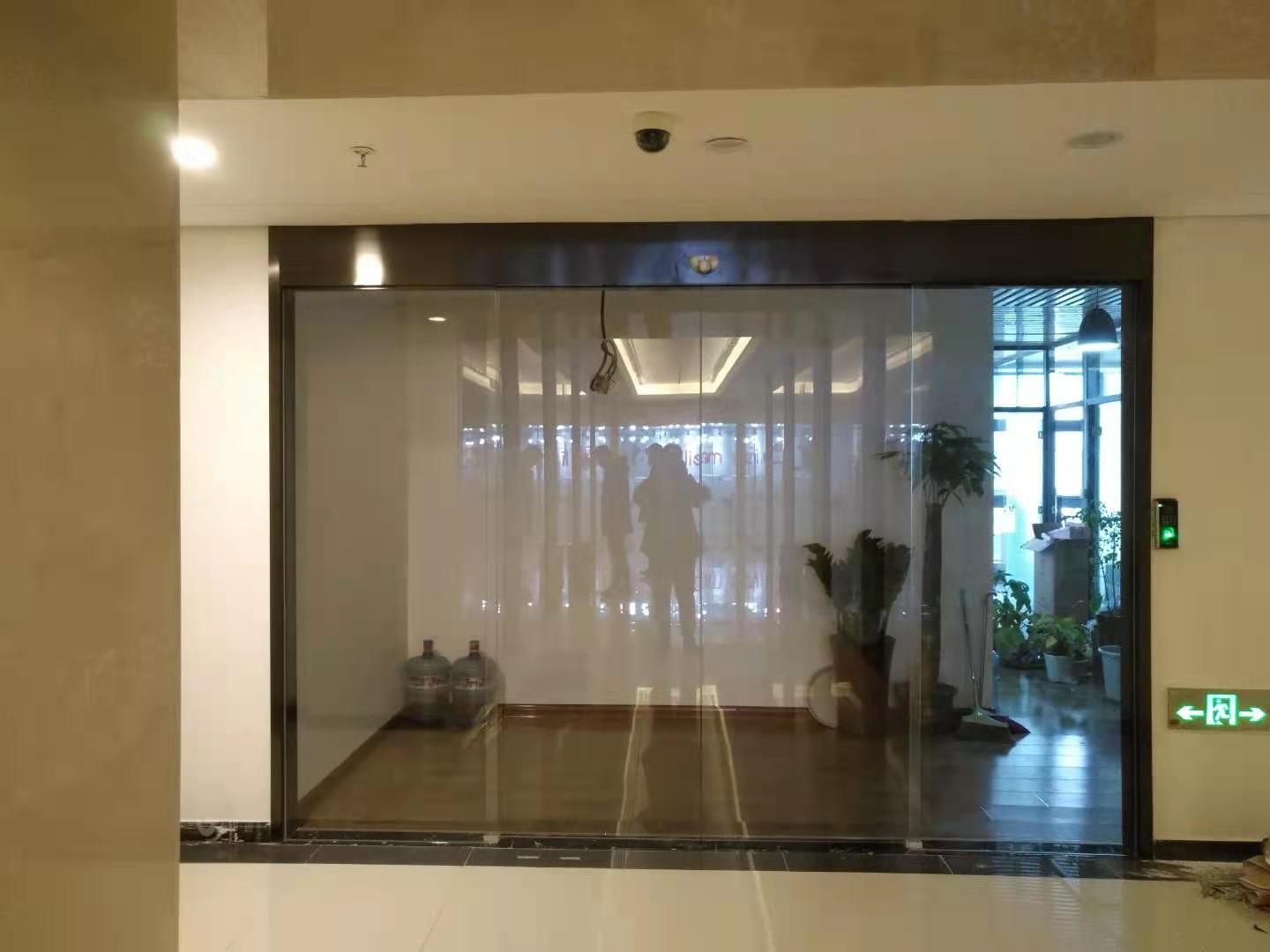 濟南感應(yīng)門開關(guān)是靠什么部件工作的？